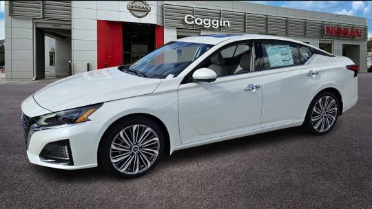 2025 Nissan Altima