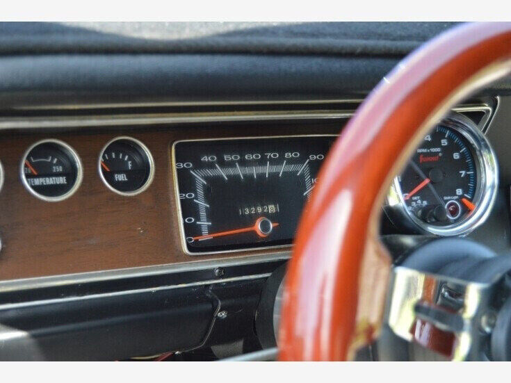 1970 plymouth duster sedan