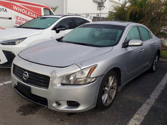 2010 nissan maxima s