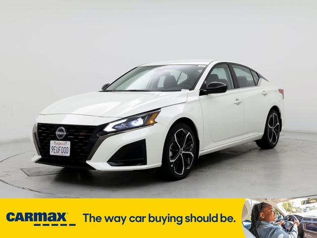 2023 nissan altima sr