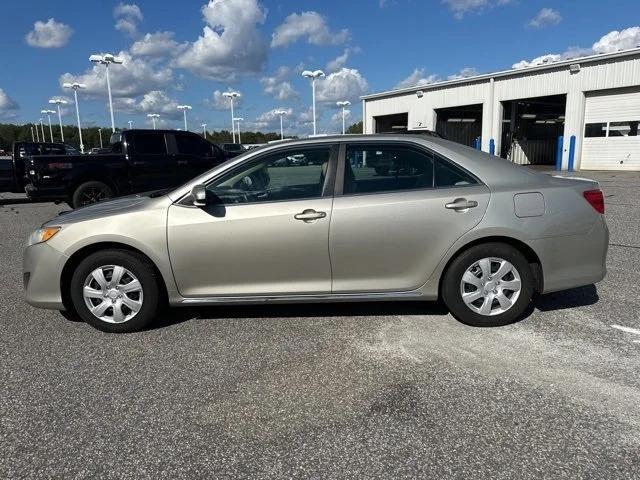 2014 toyota camry le