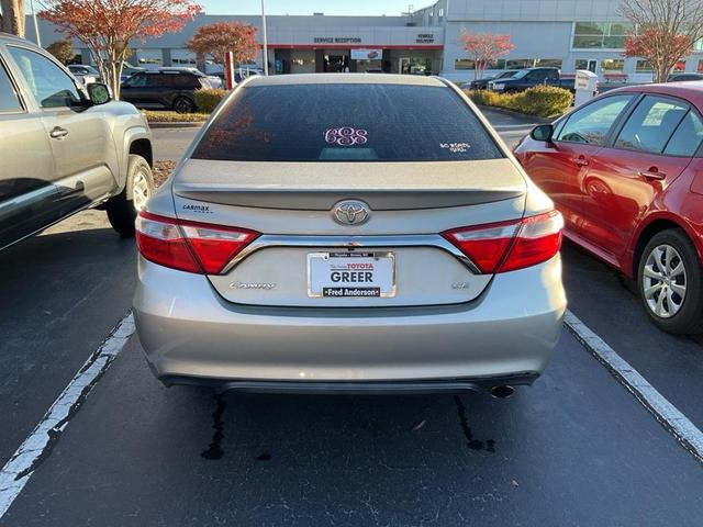 2015 toyota camry se
