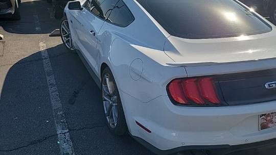 2022 ford mustang gt