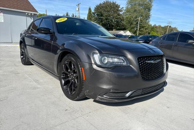 2020 chrysler 300 touring