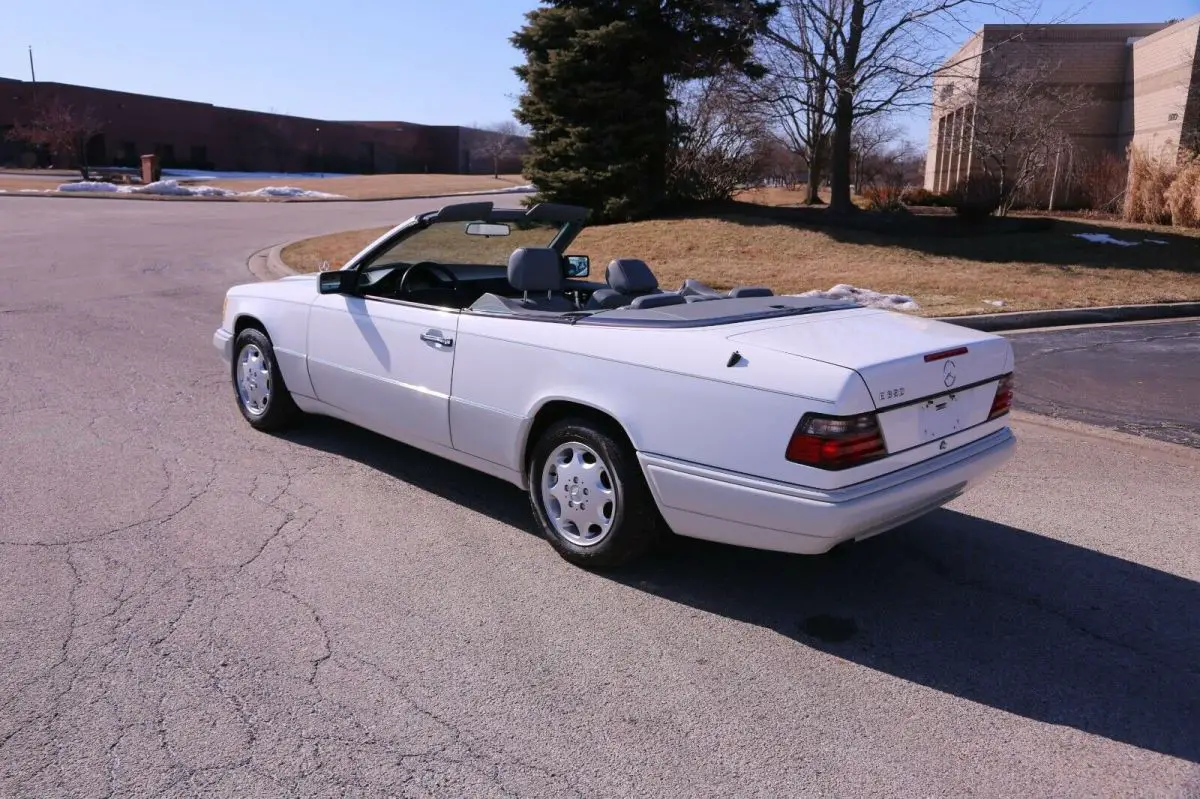 rare 1994 mercedes benz e320 cabriolet 44,000 miles, four person two door rare