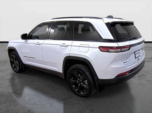 2022 jeep grand cherokee altitude