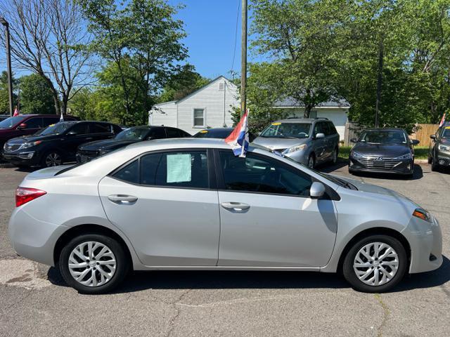 2019 toyota corolla se