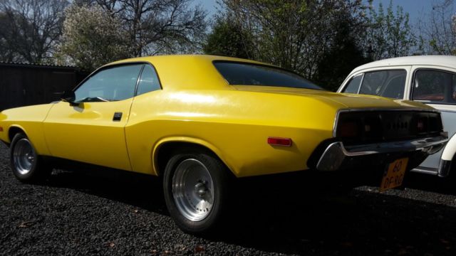 dodge challenger 74