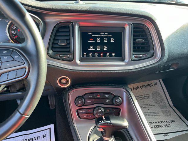 2023 dodge challenger sxt