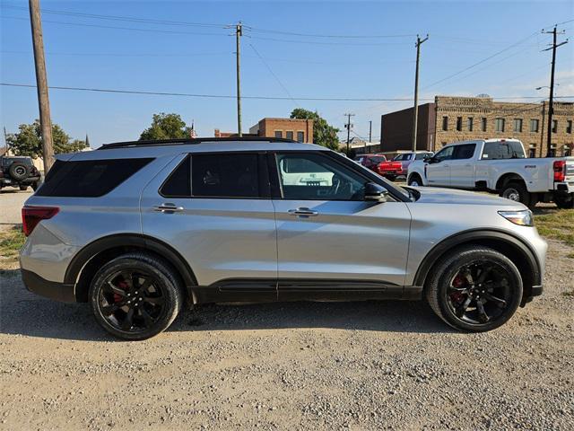 2021 ford explorer st