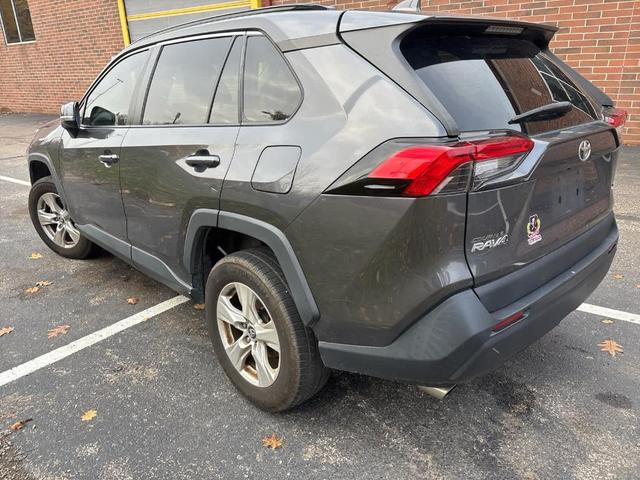 2019 toyota rav4 xle