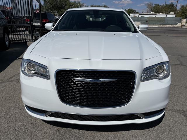 2023 chrysler 300 touring