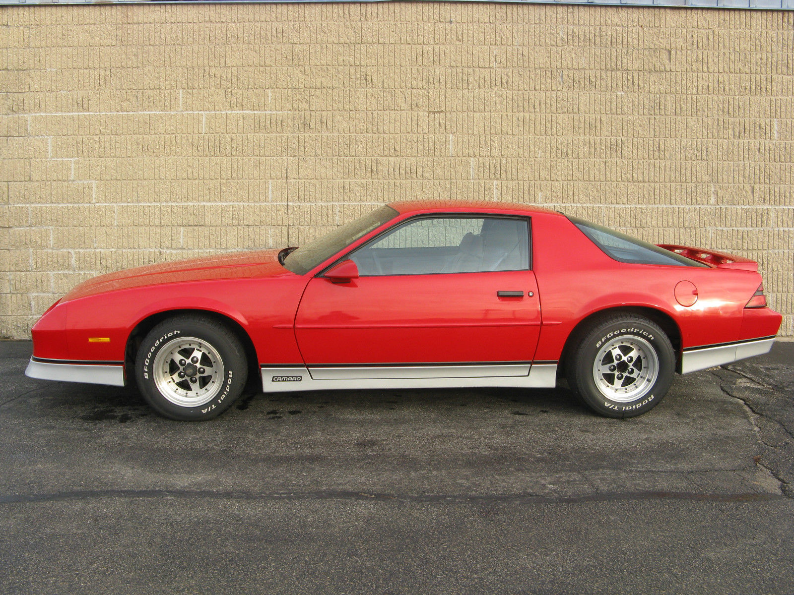 1988 chevrolet camaro base coupe 2-door 5.0l