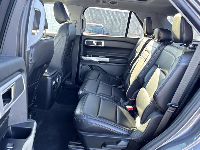 2021 ford explorer xlt