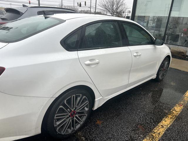 2022 kia forte gt