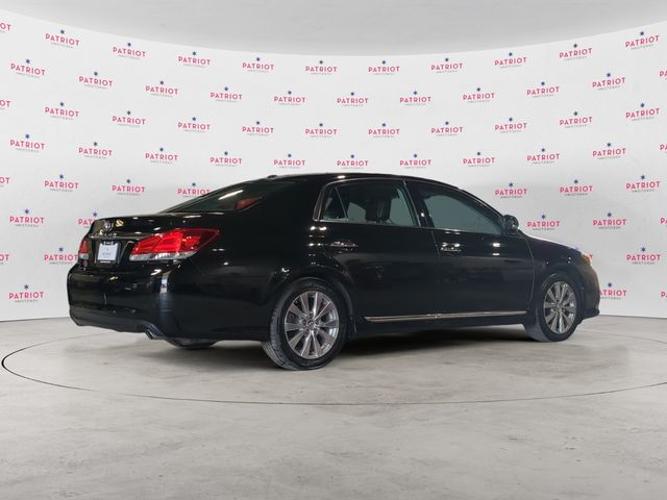 used 2011 toyota avalon base