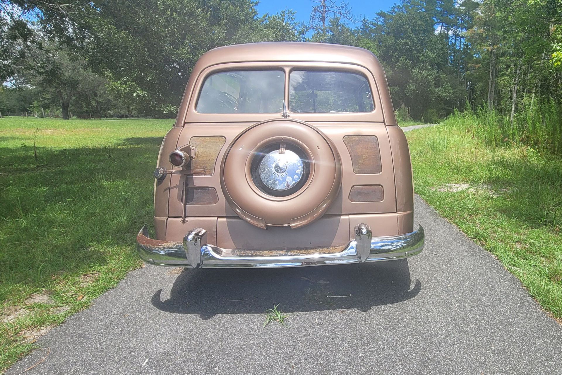 1950 ford custom deluxe woodie wagon with a flathead v8