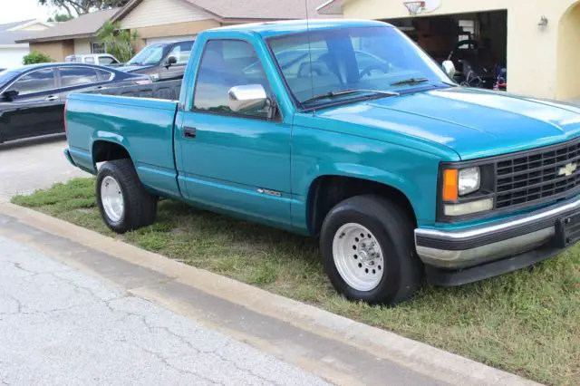 very clean, orig. 4.3 v6, long box, and nice paint/interior!!