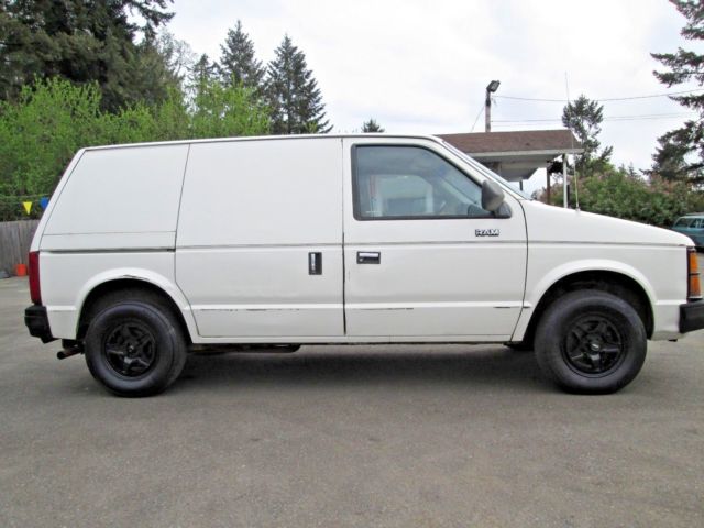 rare! mini cargo van! delivery panel! 4 cyl. 5 spd. estate purchase no reserve