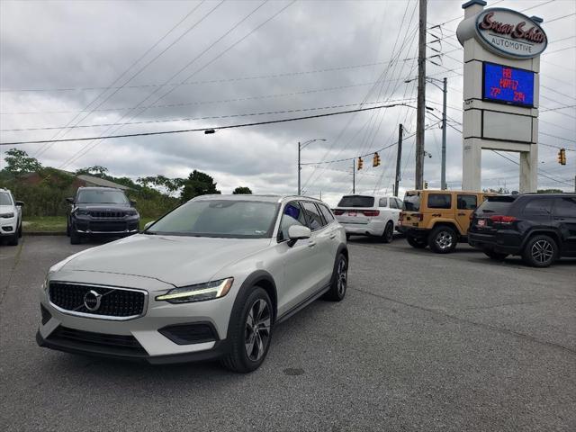 2020 volvo v60 cross country t5