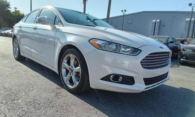 2016 ford fusion se