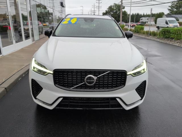 2024 volvo xc60 b5 core dark theme
