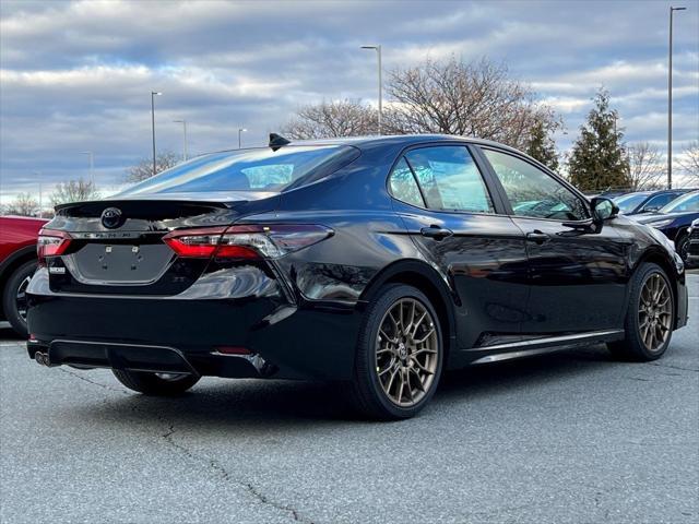 2024 toyota camry hybrid se