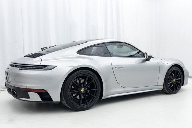 2022 porsche 911 carrera