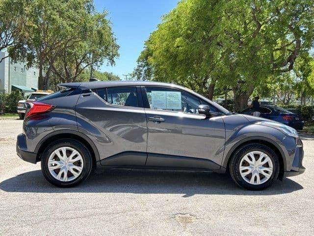 2020 toyota c-hr xle in miami, florida