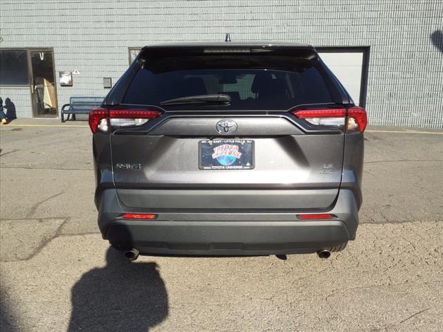 2022 toyota rav4 le