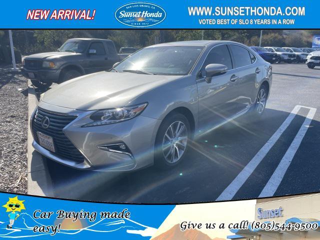 2016 lexus es 300h base