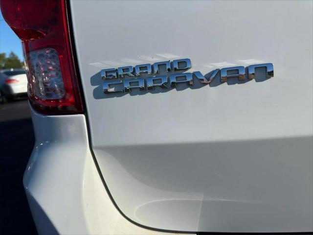 2017 dodge grand caravan se