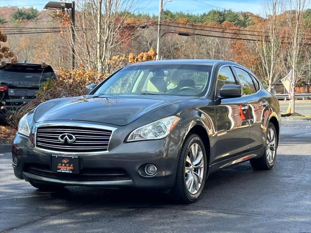 2012 infiniti m37x base