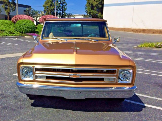 1968 chevy c-10 pickup truck, short bed, 20" wheels, efi, wood bed