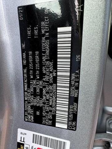 2021 toyota highlander le