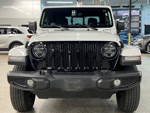 2022 jeep gladiator altitude