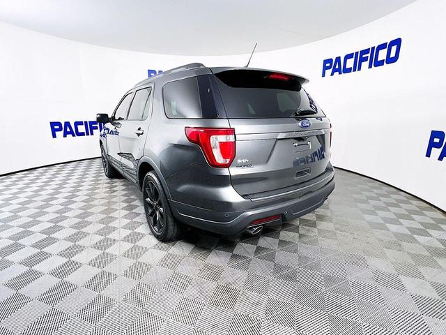 2018 ford explorer xlt