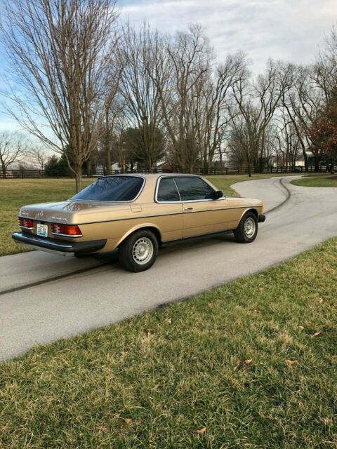 1984 mercedes 300cd turbodiesel w123