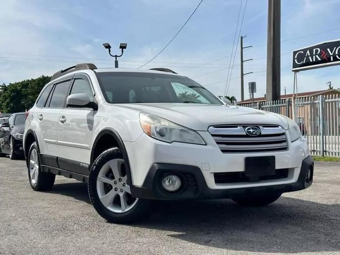 2014 subaru outback 2.5i premium wagon 4d in miami, florida