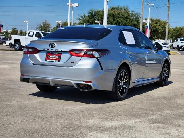 2024 toyota camry se