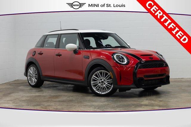 2024 mini hardtop iconic