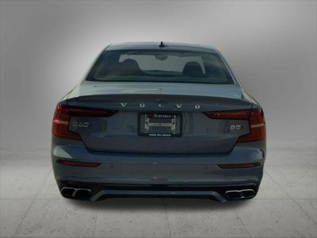 2022 volvo s60 t5 r-design