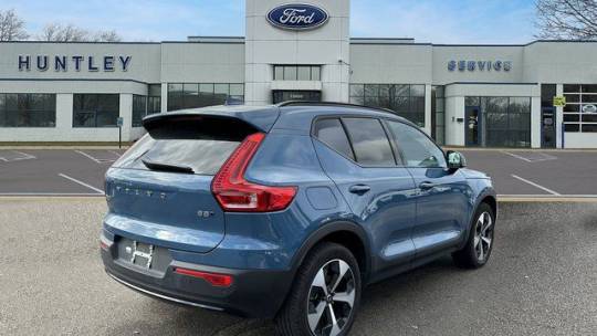 2024 Volvo XC40