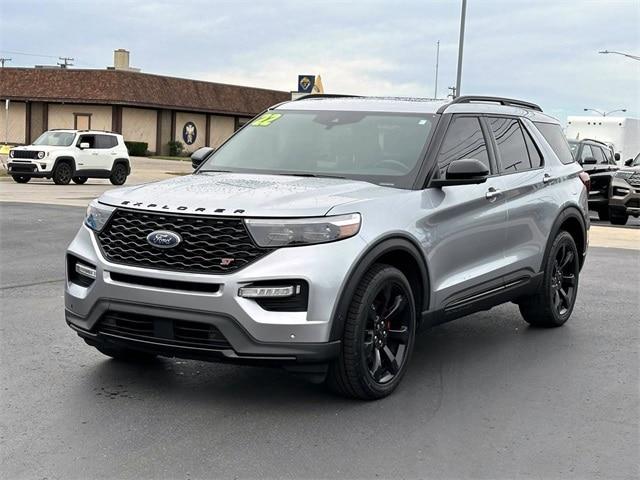 2022 ford explorer st