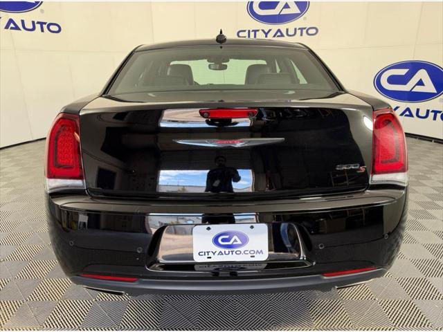 2023 chrysler 300 s