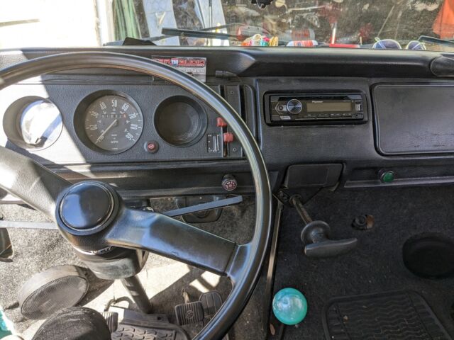 1977 volkswagen microbus van green rwd manual kombi type 2