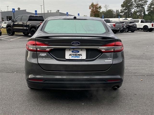 2018 ford fusion se
