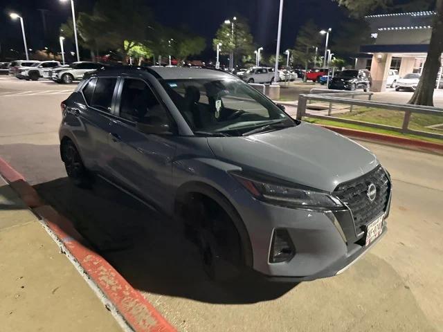 2023 nissan kicks sr