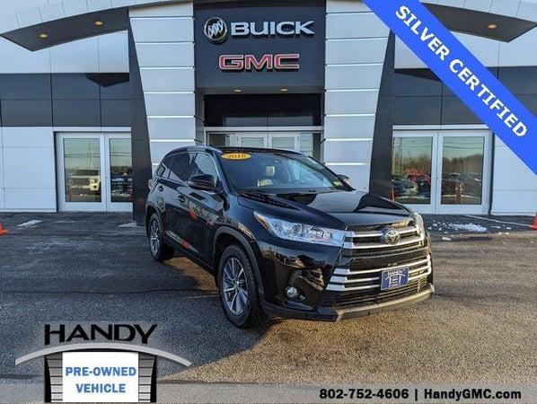 2018 toyota highlander in flowerfield, illinois