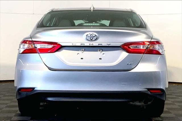 2020 toyota camry le